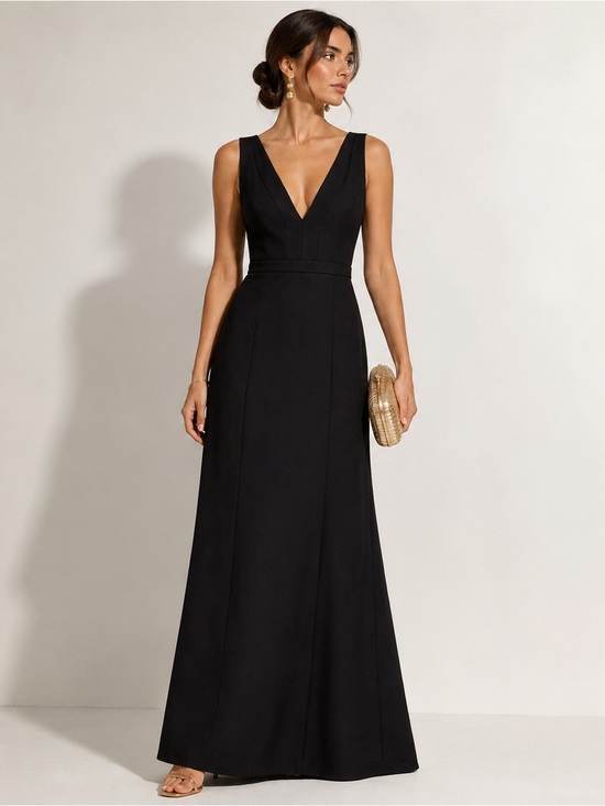 BCBGMaxAzria Dresses & Skirts - BCBGMaxAzria Black Deep V-Neck Floor-Length Gown